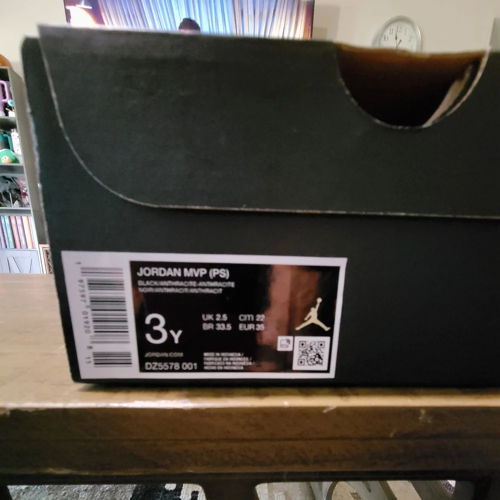 Boys Jordan MVP Size 3Y Worn Once - Picture 11 of 11